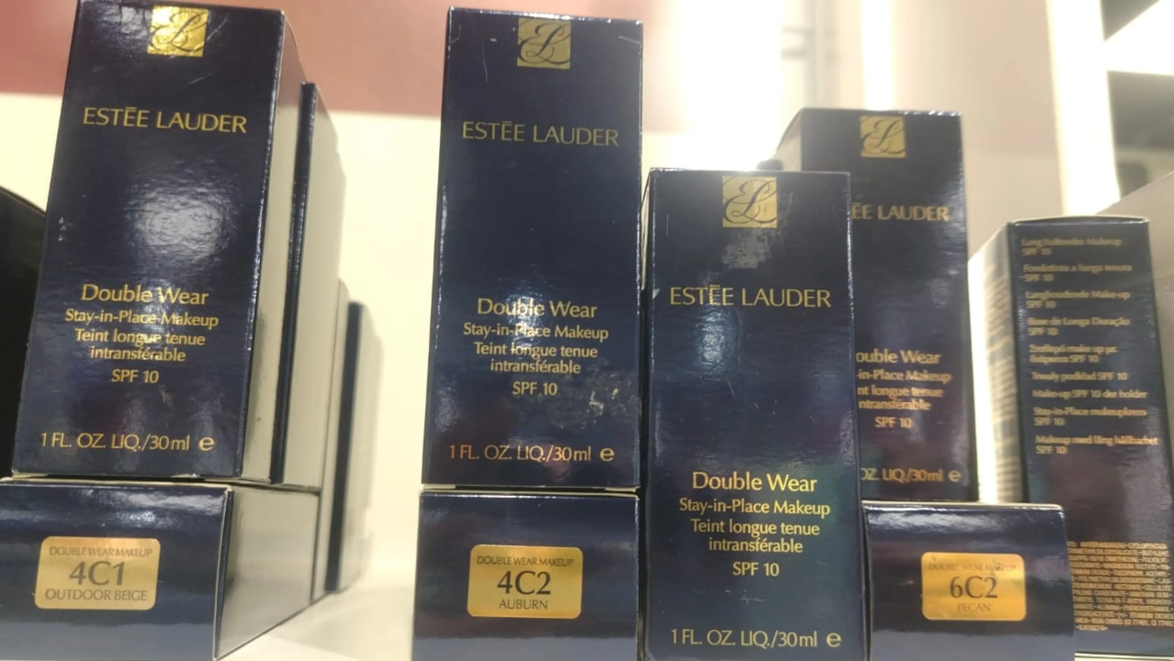 Estēe Lauder stay in place