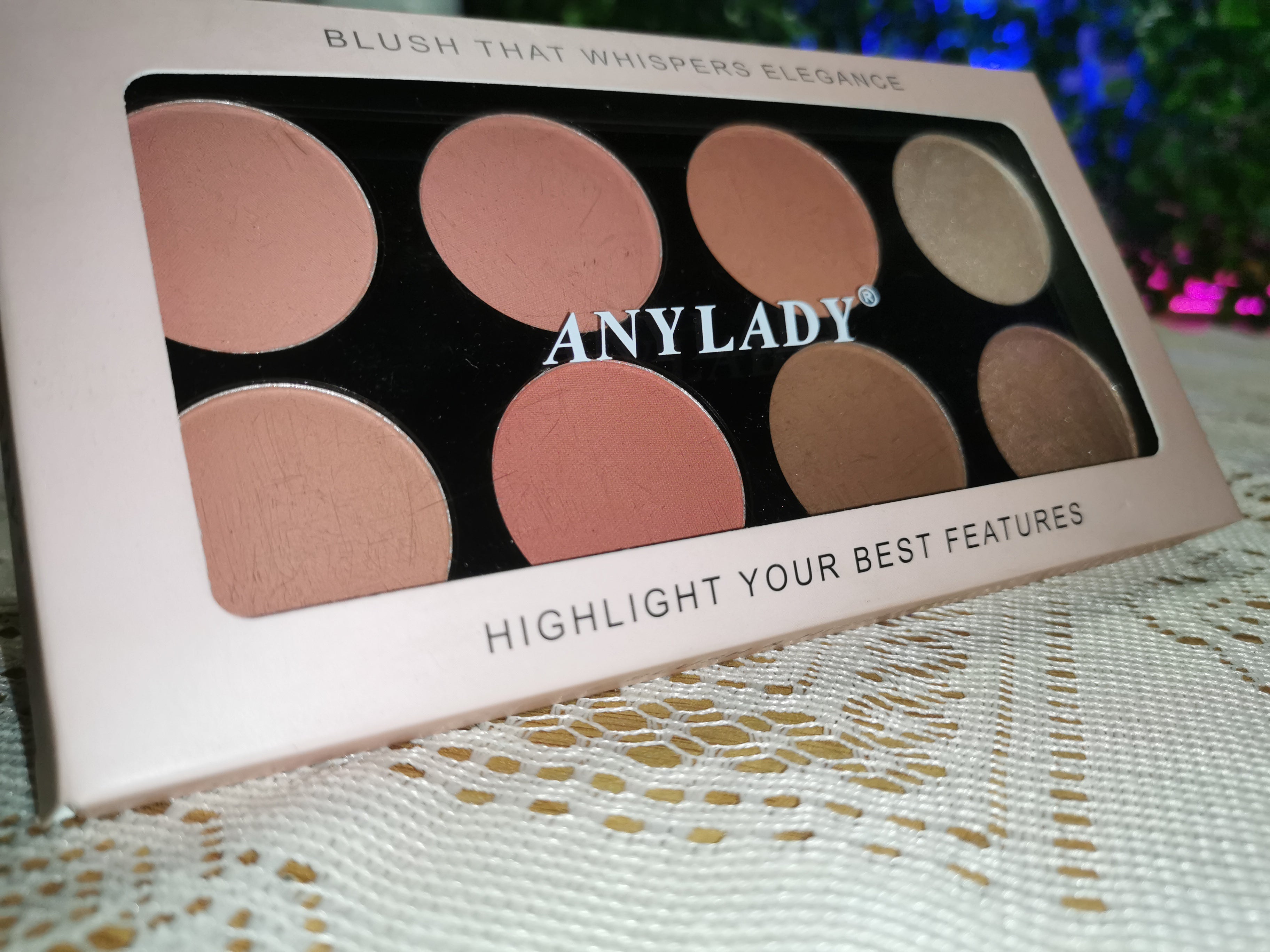 Blush that whisper pallet
