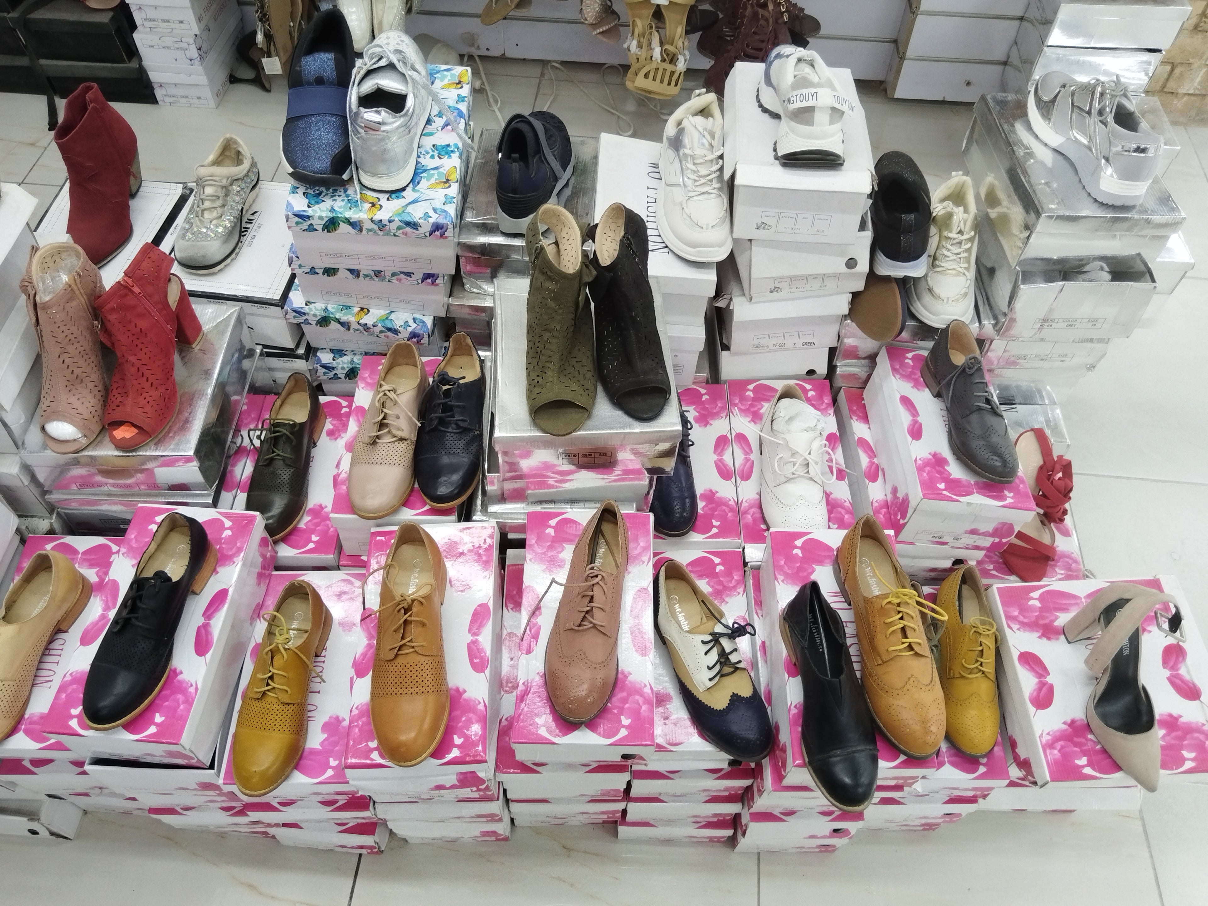 Massive shoe sale (READ DESCRIPTION)‼️