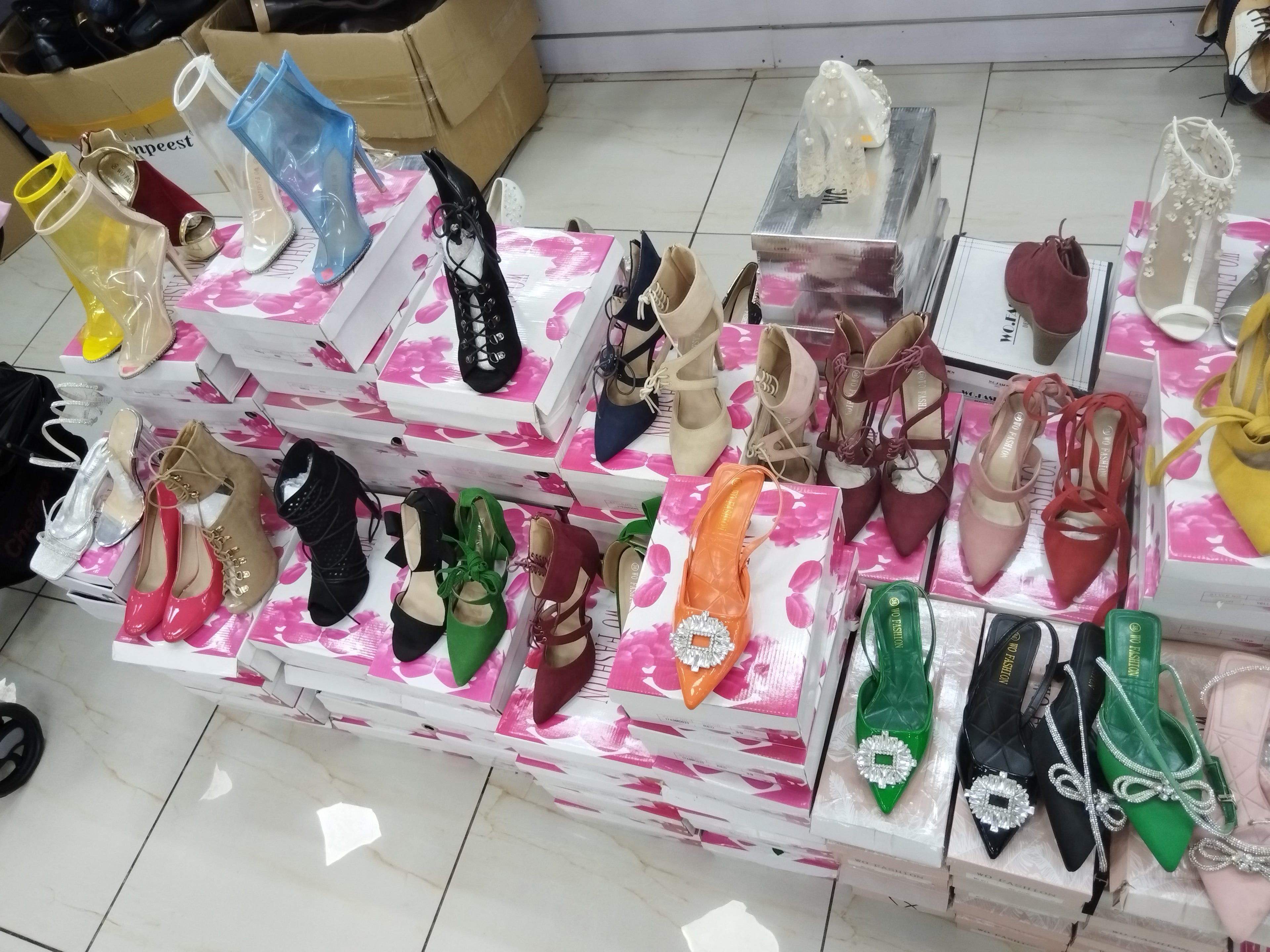 Massive shoe sale (READ DESCRIPTION)‼️