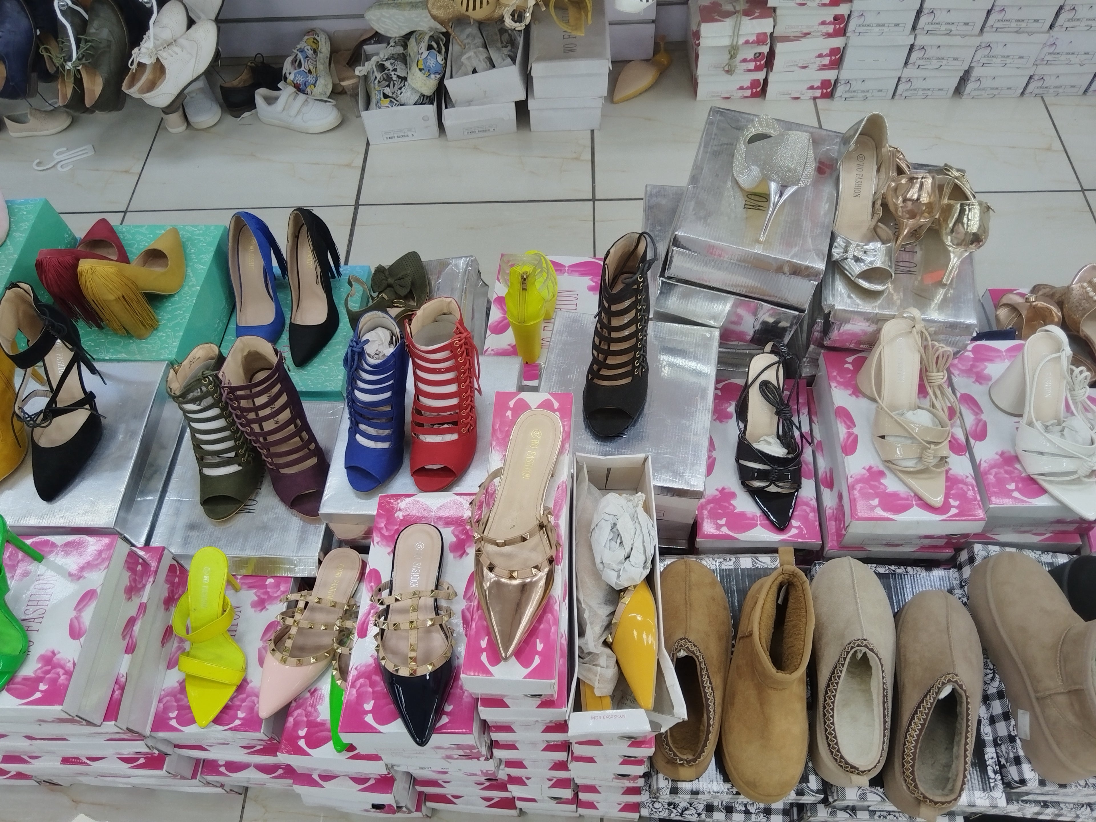 Massive shoe sale (READ DESCRIPTION)‼️