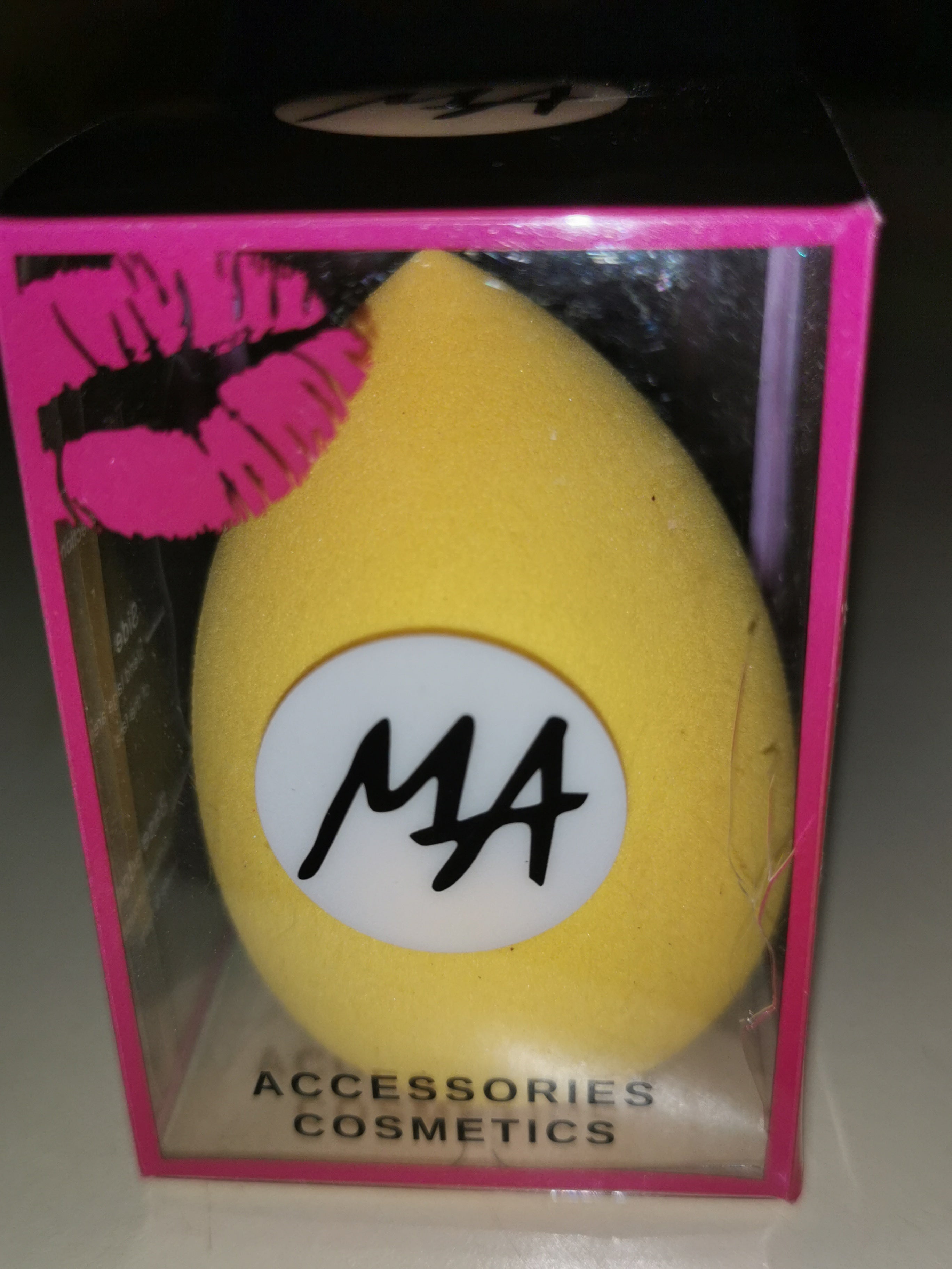Makeup puff