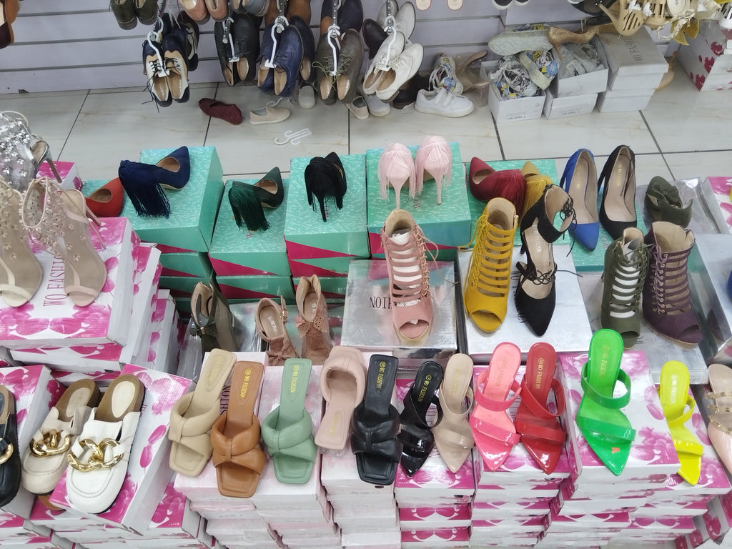 Massive shoe sale (READ DESCRIPTION)‼️
